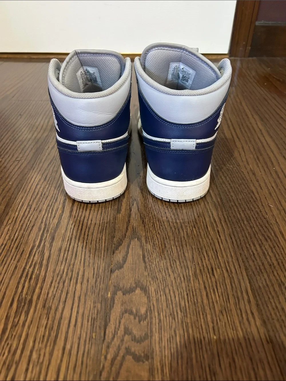 Jordan 1 Mid Men's Sneakers - White/Gray/Navy Sz 8.5